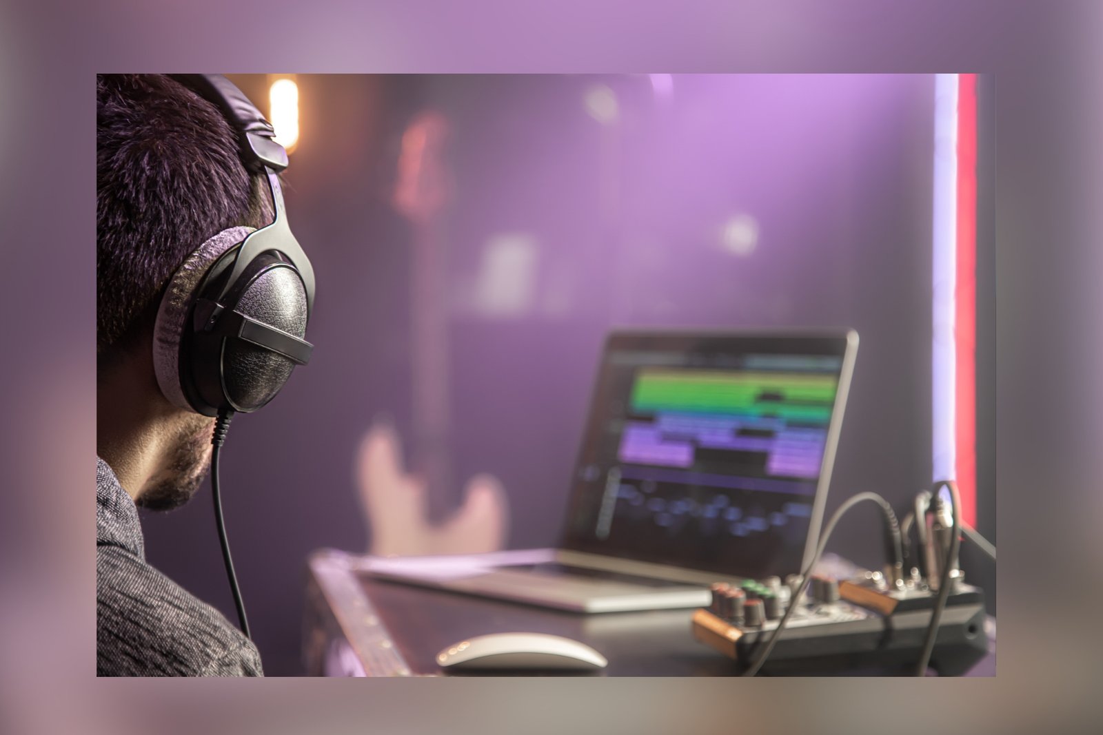 Edición y producción de audio para podcast — Joel Linarez